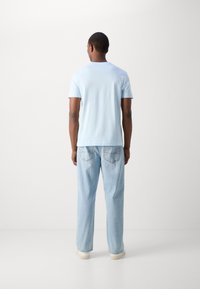Esprit TEE - Osnovna majica kratkih rukava - pastel blue