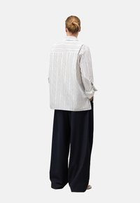 ADOLFO DOMINGUEZ STRIPED - Camicia - blue stripe