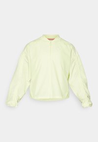 Valitud, huddle yellow