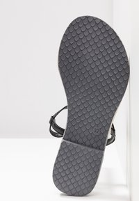 Tamaris Sandales tongs - black
