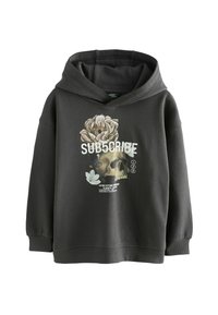 Sweatshirt à capuche gris foncé avec un motif sur le devant représentant une fleur, un crâne et du texte. Tissu doux, coupe ample, poignets et ourlet côtelés.