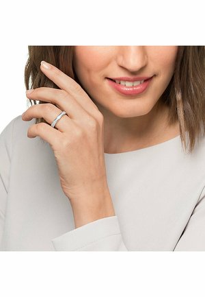CHRIST Diamonds Ring - weißgoldfarben