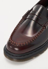 Dr. Martens PENTON UNISEX - Mokasini - cherry red arcadia