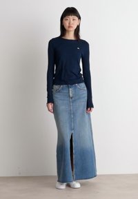 Tommy Jeans CLAIRE SKIRT - Fustă denim - blue