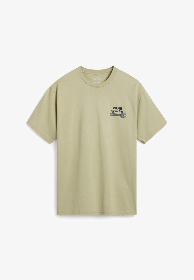 Camiseta de algodón de manga corta en verde claro con cuello redondo, que presenta un logo y diseño en impresión oscura de "VANS" en el lado izquierdo del pecho.