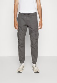 Jack & Jones JPSTKANE JJNOAH CUFFED - Cargo trousers - asphalt