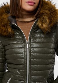 Oakwood FURY - Daunenjacke - khaki