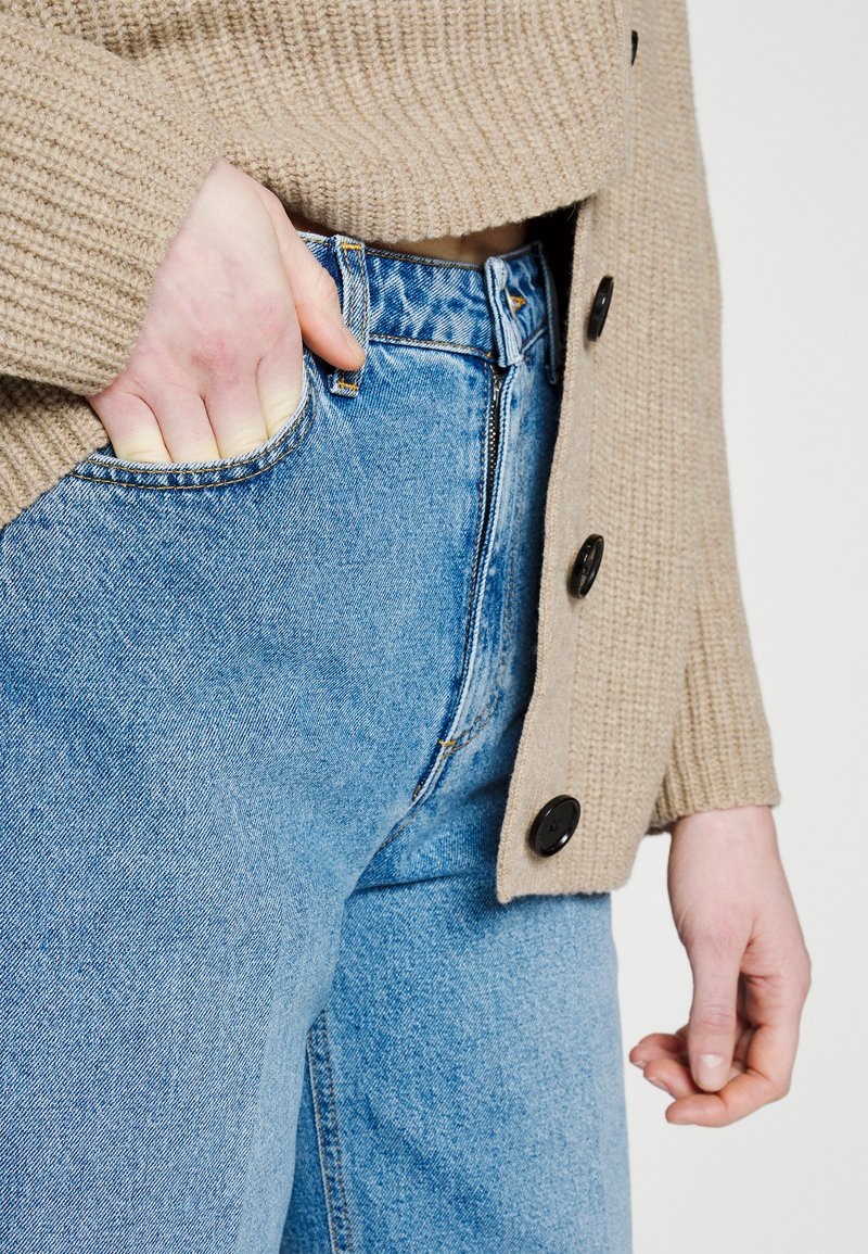 Damen Bekleidung | House of Dagmar ALBA Jeans Straight Leg light blue/hellblau - KA26673 Damen Bekleidung | House of Dagmar ALBA Jeans Straight Leg light blue/hellblau - KA26673