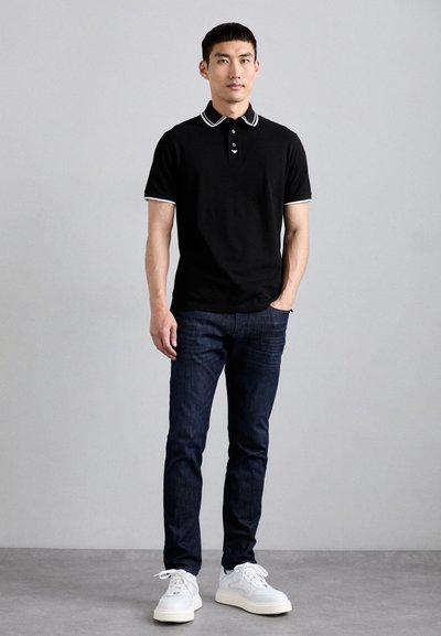 Emporio Armani Pieguloša piegriezuma džinsi - blue