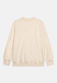 Lichtbeige sweatshirt, ronde hals, lange mouwen met ribgebreide manchetten, zachte textuur, geen zichtbare ontwerpen of logo's, licht gemêleerd stof.