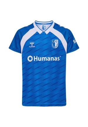 Blaue Fußballtrikots mit einem gemusterten Design, weißen Akzenten, einem Kragen und Logo-Details für den 1. FC Magdeburg auf der Vorderseite.