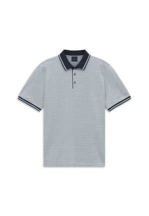 Hellgraues Poloshirt mit kurzen Ärmeln, dunkelblauem Kragen und Ärmelbündchen, mit drei Knöpfen und einem dezenten strukturierten Muster.