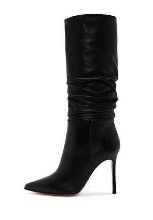 High heeled boots - black