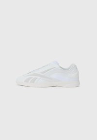 HAMMER PRO UNISEX - Baskets basses - triple white