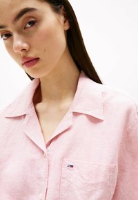 Thumbnail Image 4