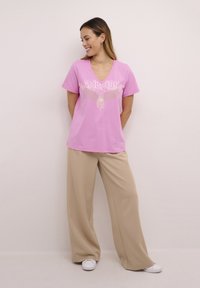 Culture CUGITH BRONX - Triko s potiskem - fuchsia pink