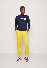 New Balance CLASSIC CORE CREW - Felpa - dark blue