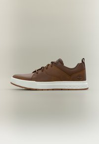 Ausgewählt, medium brown