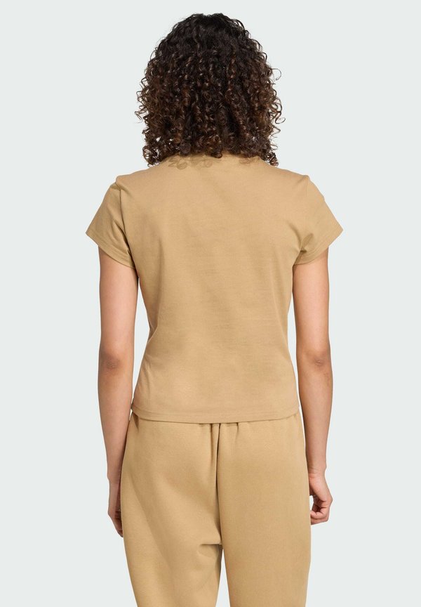 SLIM - Print T-shirt - cardboard4