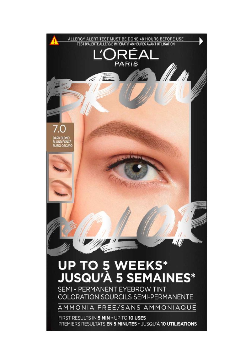 Le kit de couleur pour sourcils L'Oréal Paris avec un emballage noir audacieux présente un gros plan d'un sourcil de mannequin, étiqueté comme blond foncé, avec un avertissement d'allergie.