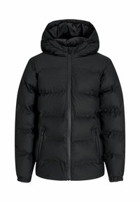 Doudoune noire avec fermeture éclair, capuche et poches latérales. Présente un design matelassé avec une texture lisse et brillante.