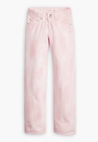 Jean large rose clair avec double fermeture à bouton, poches avant et arrière, présenté sur fond blanc.