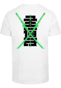 Hvid bomulds T-shirt med krydsede grønne katana-designs og japansk tekst på ryggen. Enkel, kortærmet, klassisk pasform.