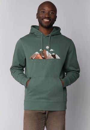 MOUNTAINS & MOON - Hoodie - green bay