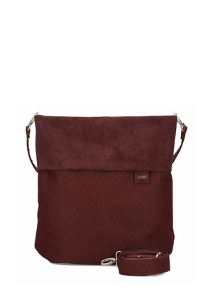 Borsa a tracolla in tessuto e suede rosso scuro con tracolla staccabile, forma rettangolare e piccola etichetta del marchio sul davanti.