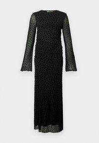 Melna kleita ar garām caurspīdīgām piedurknēm, savērptām detaļām un smalku sirds rakstu. Gluda tekstūra un grīdas garuma dizains ar viļņotām aprocēm.