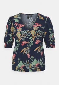 Blusa floreale blu navy con maniche corte a palloncino, caratterizzata da foglie verdi e fiori rosa, scollatura a V e dettagli con bottoni sul davanti.