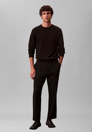 CLASSIC TECH DOBBY HALF ELASTIC  - COMMUTER - Bukser - black