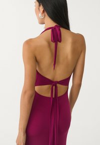 Stradivarius MIDI WITH KNOT - Jerseyklänning - pink