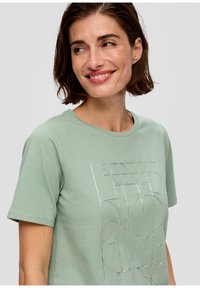 s.Oliver BLACK LABEL T-shirt print - salbeigrün