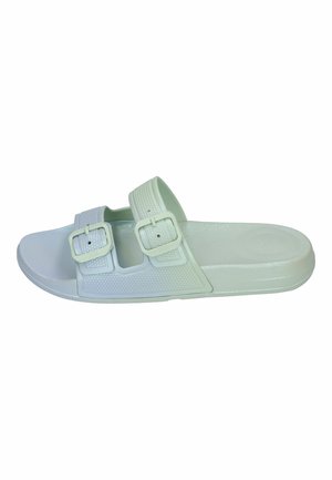 Lichtgroene slide sandaal van plastic, met twee verstelbare gespbanden en een gestructureerde voetbed voor grip en comfort.