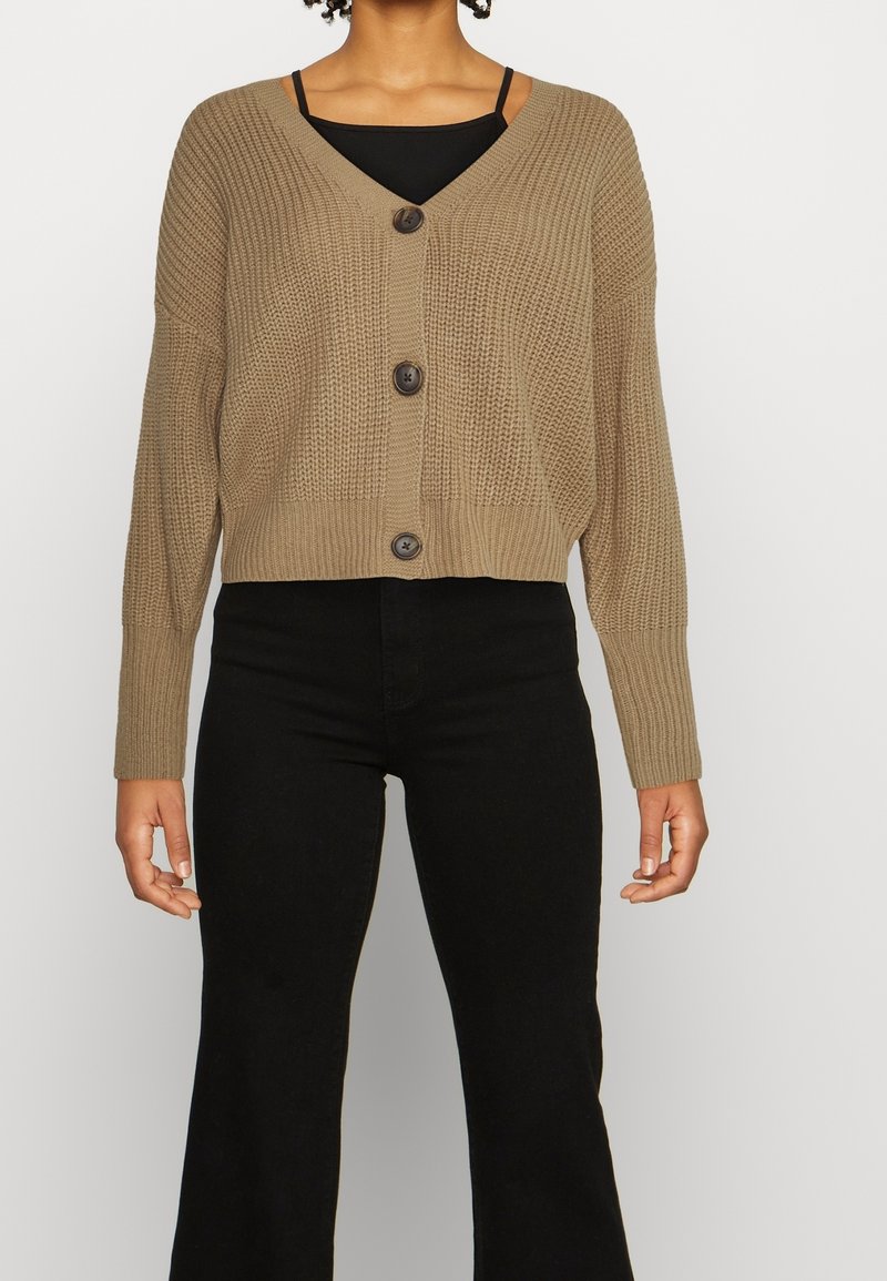 Vero Moda Strickjacke - beige