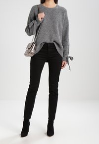Tommy Hilfiger Sweter