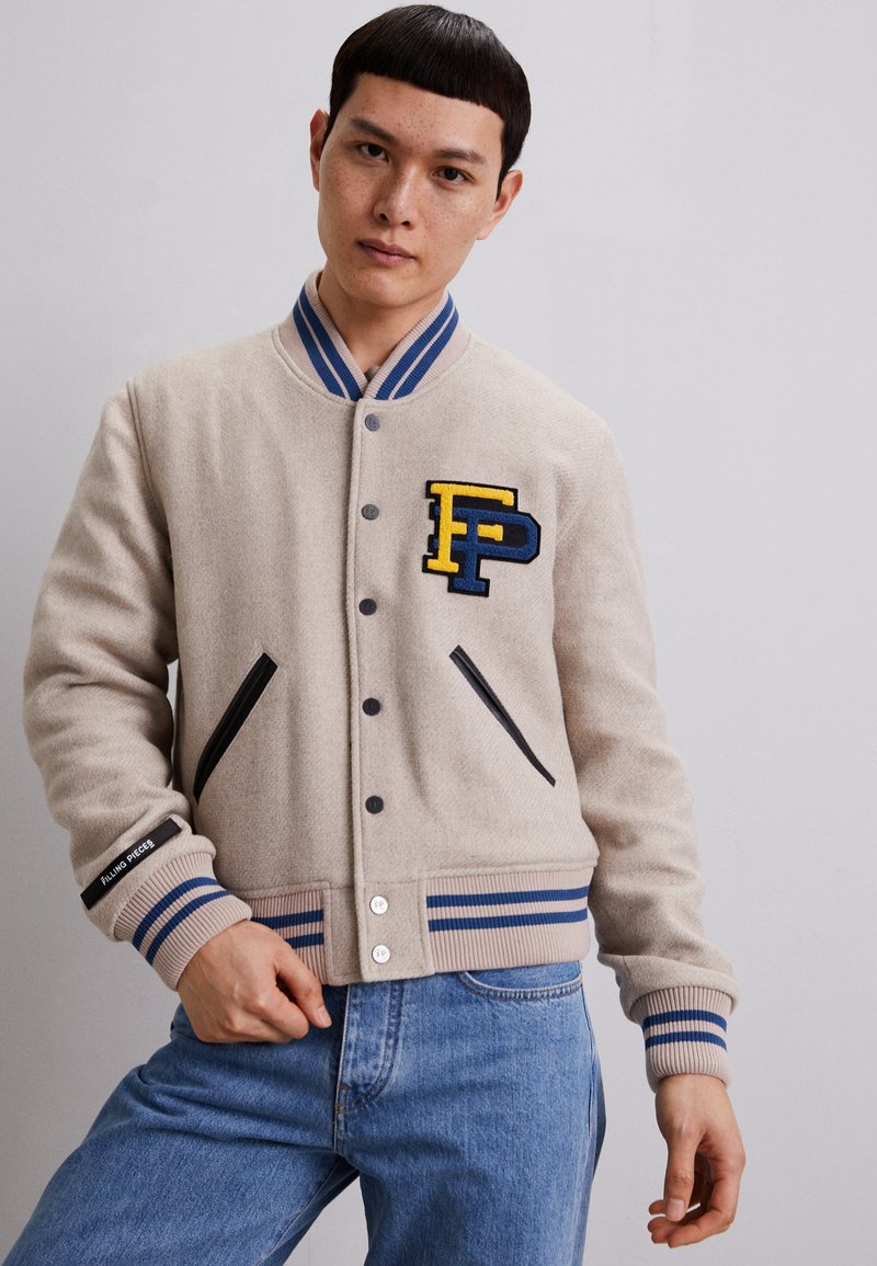 Filling Pieces VARSITY JACKET Bomber Jacket sand/offwhite