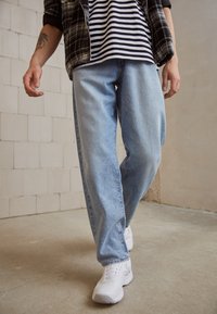 Levi's® 568 LOOSE STRAIGHT - Calças de ganga folgadas - service light