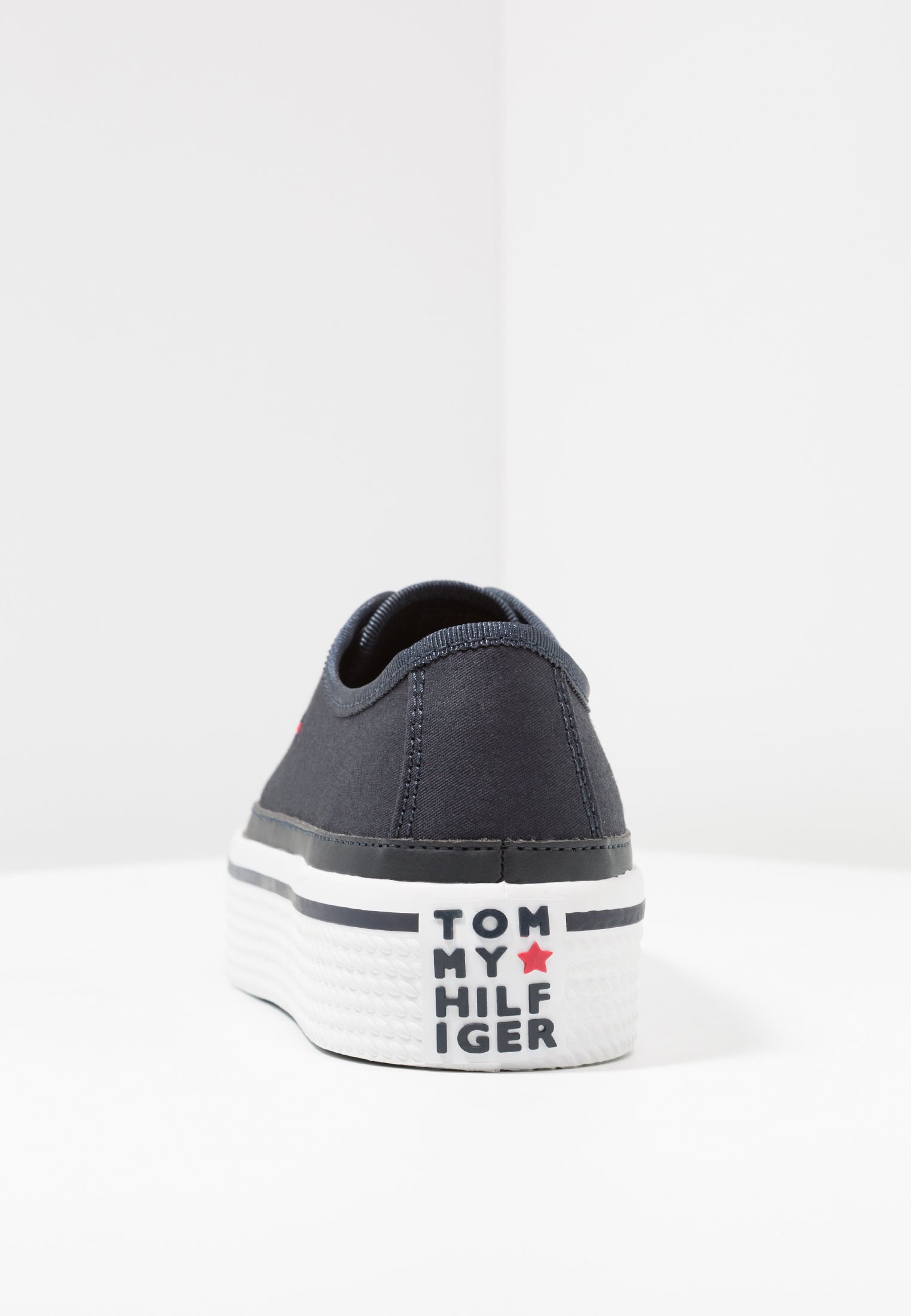 tommy hilfiger corporate flatform sneaker