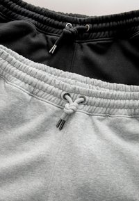 Unselected, black grey marl