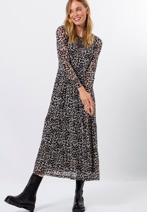 Zero Kleider Online Entdecke Dein Neues Kleid Zalando 