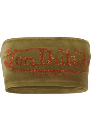 Olivenfarget stretch bomullshodebånd med "Von Dutch Originals" logo i røde rhinestones, glatt tekstur og sømløst design.