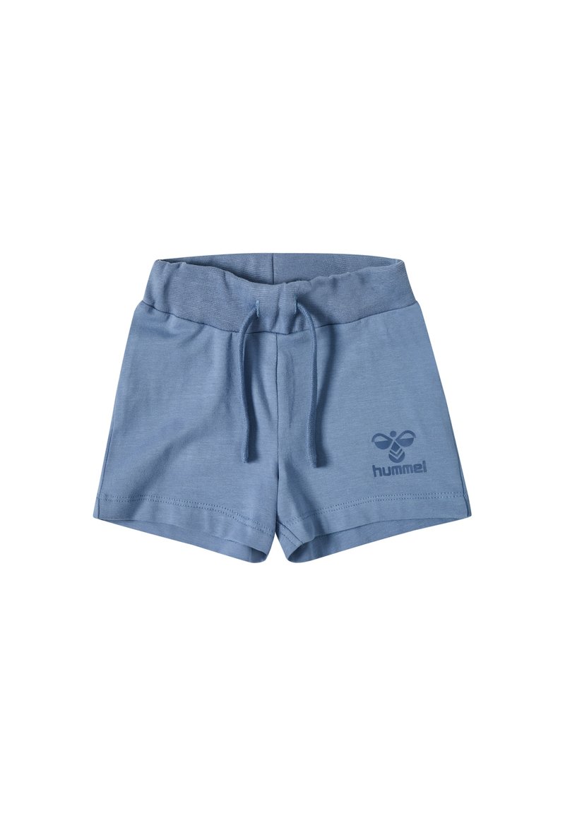 Lichtblauwe katoenen shorts met een elastische tailleband, aansnoerkoord en een klein logo gedrukt aan de linkerkant. Gladde textuur en casual ontwerp.