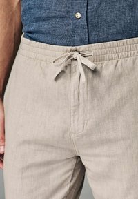 Next SLIM FIT LINEN ELASTICATED DRAWSTRING - Kalhoty - natural ecru