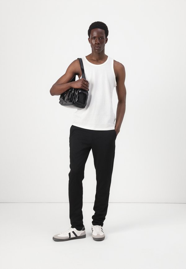 JPRCCMARCO JJADRIAN PANT - Chinos4