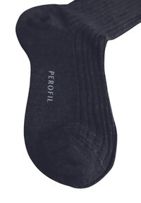 Calzino nero a coste con una texture liscia, caratterizzato dal nome del marchio "PEROFIL" stampato in bianco sulla suola. Forma e design standard del calzino.