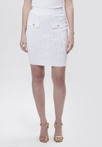INFLUENCER Bleistiftrock - white