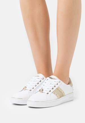 BEVLEE - Sneakers basse - weiß