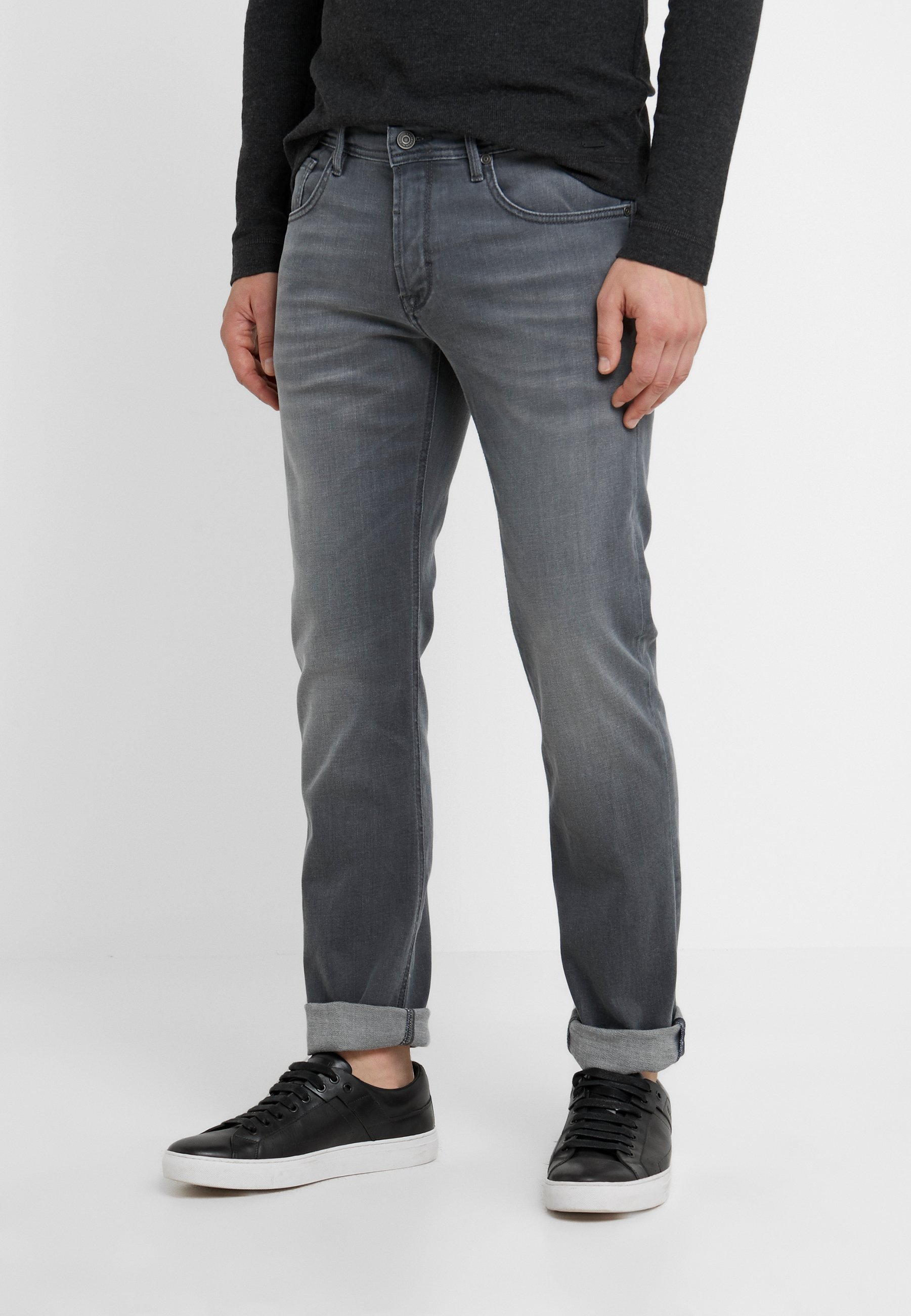 Baldessarini jeans for men online | The 